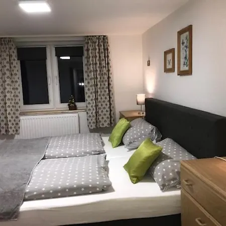 アパート Gaestehaus Reimold ベーブラ