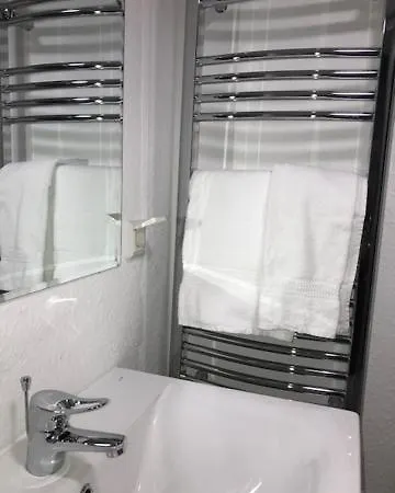 Gaestehaus Reimold アパート *